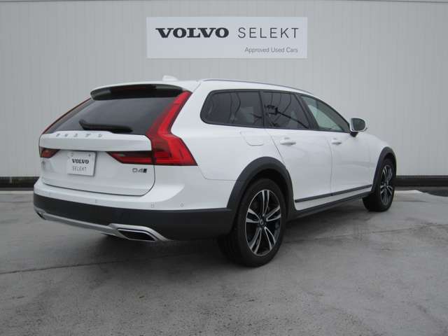 ボルボ Ｖ９０クロスカントリー Ｄ４ ＡＷＤ ディーゼルターボ ４ＷＤ R2年 (四国) 99