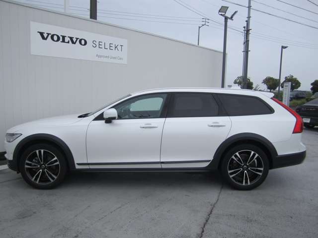 ボルボ Ｖ９０クロスカントリー Ｄ４ ＡＷＤ ディーゼルターボ ４ＷＤ R2年 (四国) 99