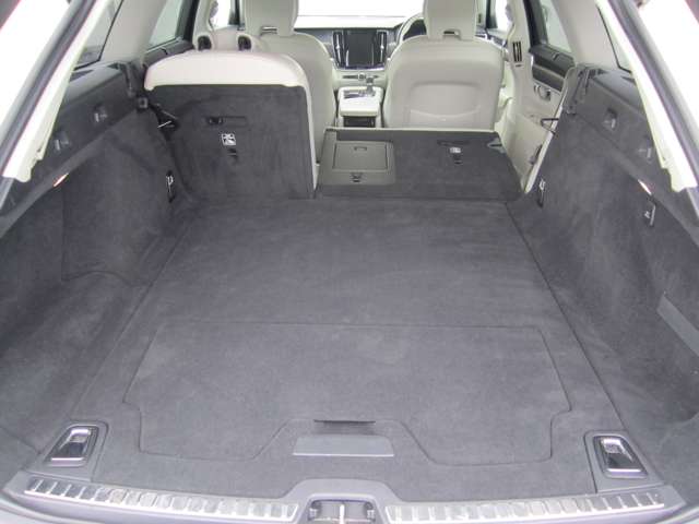 ボルボ Ｖ９０クロスカントリー Ｄ４ ＡＷＤ ディーゼルターボ ４ＷＤ R2年 (四国) 99