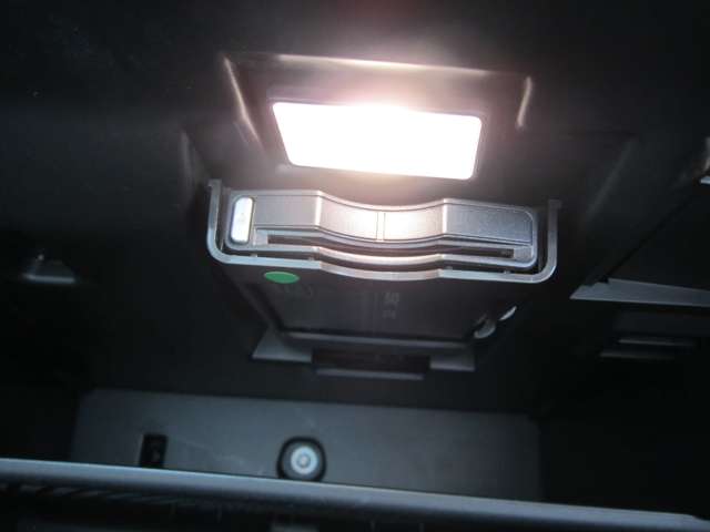 ボルボ Ｖ９０クロスカントリー Ｄ４ ＡＷＤ ディーゼルターボ ４ＷＤ R2年 (四国) 99