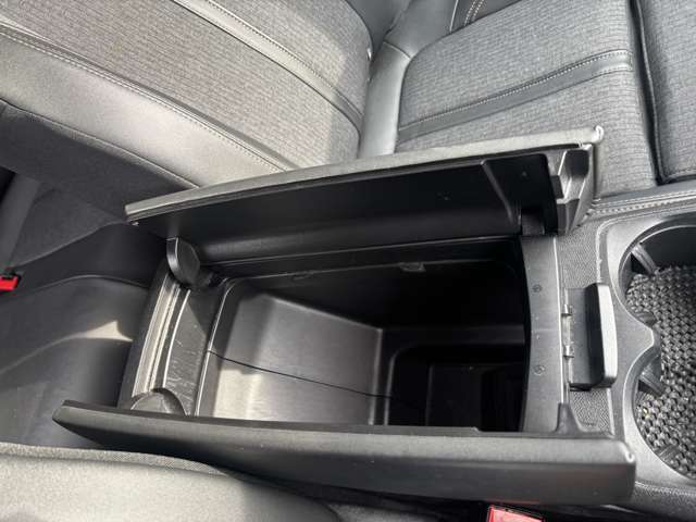 プジョー ３００８ ＧＴライン ブルーＨＤＩ ディーゼルターボ R2年 (東北) 99