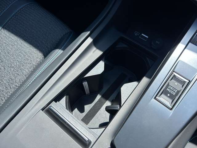 プジョー ３０８ＳＷ アリュール ブルーＨＤＩ ディーゼルターボ R5年 (東北) 99