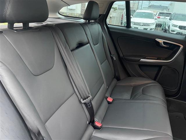 ボルボ Ｖ６０クロスカントリー Ｄ４ ＳＥ ディーゼルターボ H28年 (東北) 99