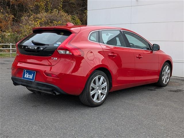 ボルボ Ｖ４０ Ｔ３　インスクリプション H29年 (東北) 99