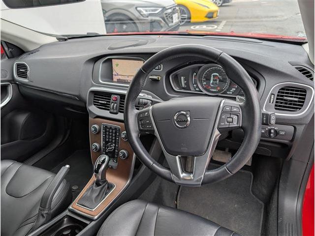 ボルボ Ｖ４０ Ｔ３　インスクリプション H29年 (東北) 99