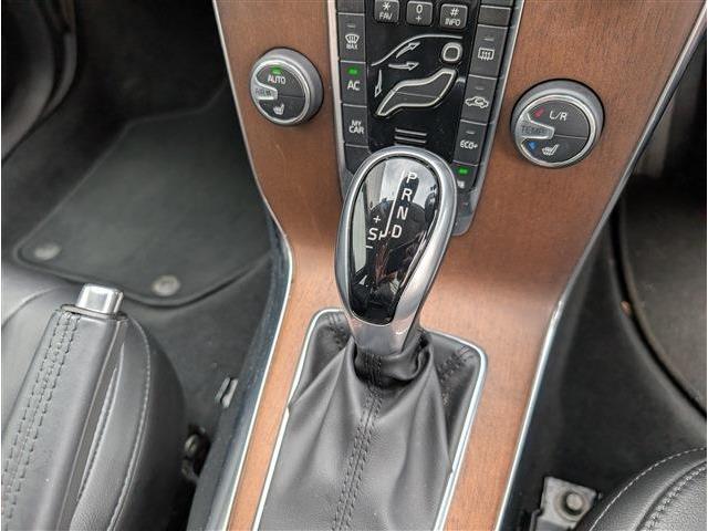 ボルボ Ｖ４０ Ｔ３　インスクリプション H29年 (東北) 99