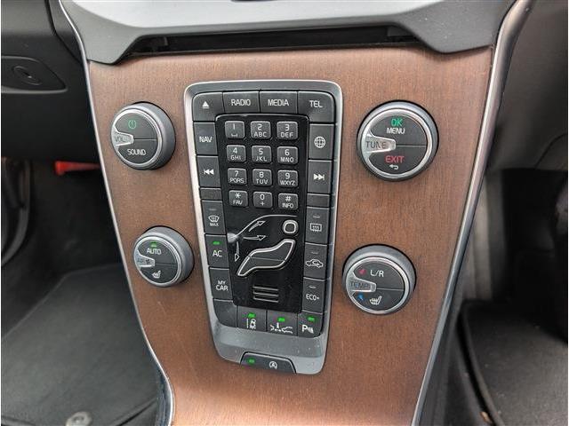 ボルボ Ｖ４０ Ｔ３　インスクリプション H29年 (東北) 99