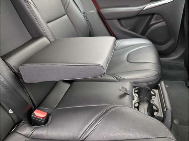 ボルボ Ｖ４０ Ｔ３　インスクリプション H29年 (東北) 99