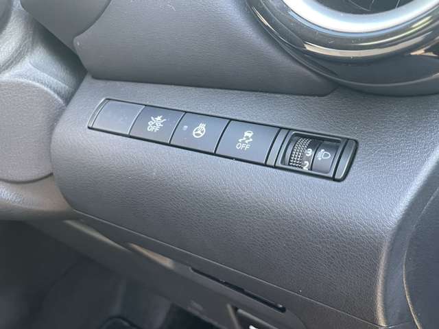 日産 キックス １．２ Ｘ （Ｅ－ＰＯＷＥＲ） R3年 (東北) 99