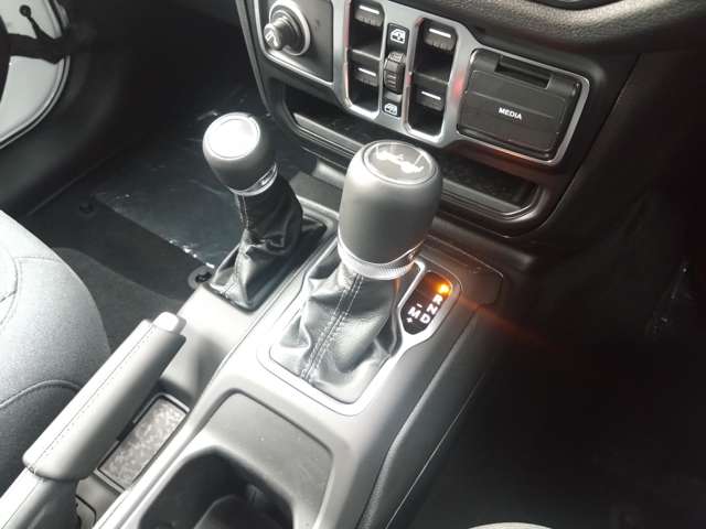 ジープ ラングラー　アンリミテッド アンリミテッド スポーツ ４ＷＤ R7年 (東北) 99