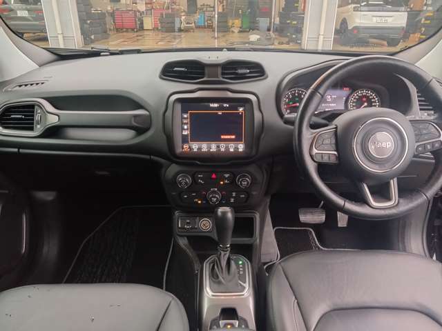 ジープ レネゲード リミテッド R3年 (東北) 99