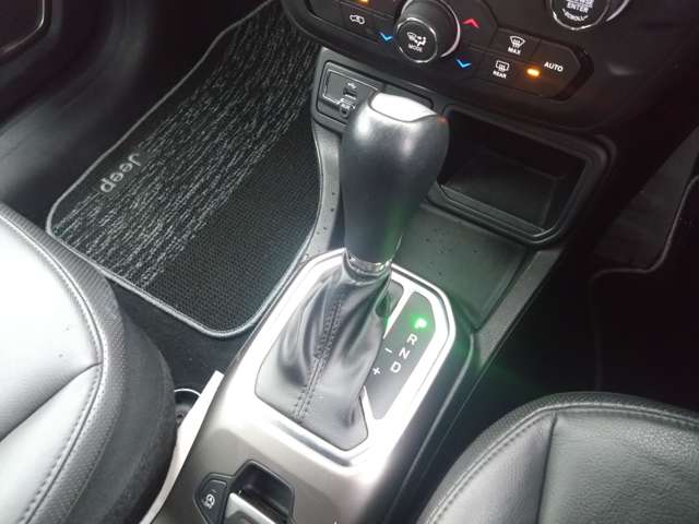 ジープ レネゲード リミテッド R3年 (東北) 99