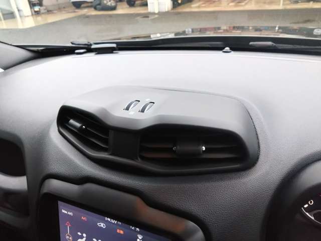 ジープ レネゲード リミテッド R3年 (東北) 99