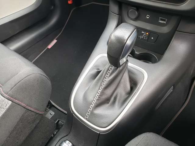 シトロエン Ｃ３ ＥＬＬＥ H30年 (東北) 99