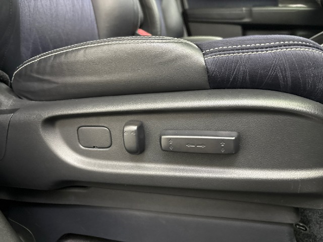 ホンダ オデッセイ ２．４ アブソルート ２０ＴＨアニバーサリー パッケージ H27年 (東海) 99