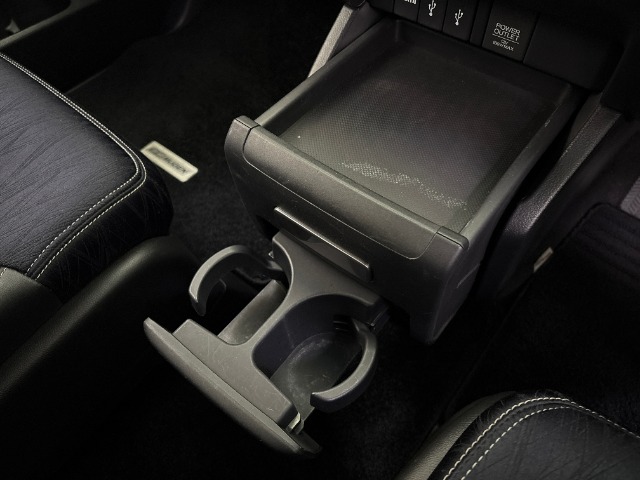 ホンダ オデッセイ ２．４ アブソルート ２０ＴＨアニバーサリー パッケージ H27年 (東海) 99