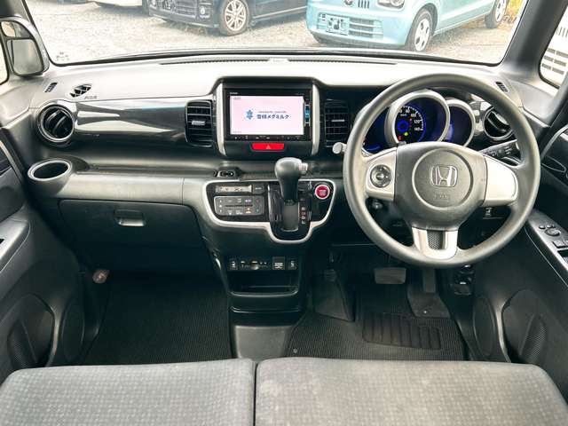 ホンダ Ｎ　ＢＯＸ ６６０ カスタムＧ ＳＳパッケージ ブラックスタイル H29年 (九州・沖縄) 99