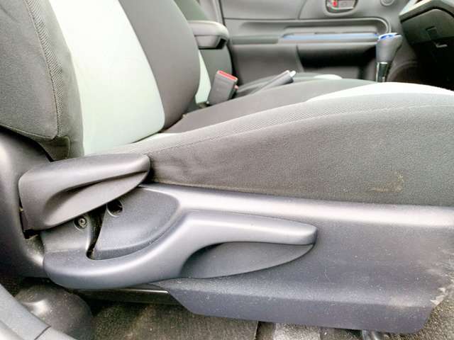 トヨタ アクア １．５ Ｓ H26年 (九州・沖縄) 99