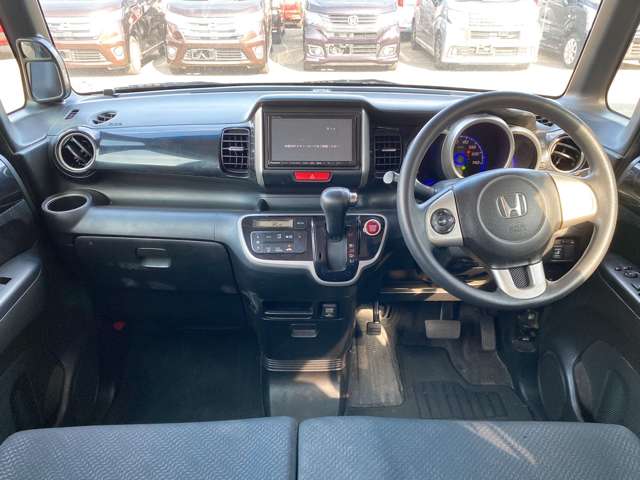 ホンダ Ｎ　ＢＯＸ ６６０ カスタムＧ Ｌパッケージ ４ＷＤ H25年 (九州・沖縄) 99