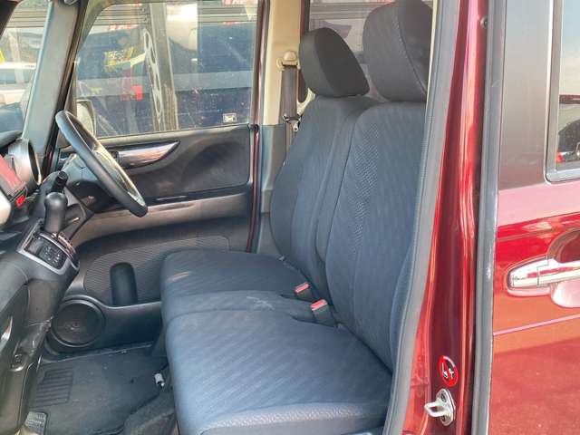 ホンダ Ｎ　ＢＯＸ ６６０ カスタムＧ Ｌパッケージ ４ＷＤ H25年 (九州・沖縄) 99