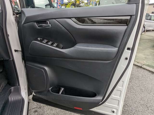 トヨタ ヴェルファイア ２．５ Ｚ Ａエディション ゴールデンアイズ H28年 (九州・沖縄) 99