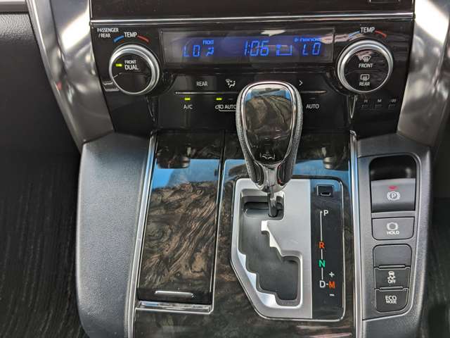 トヨタ ヴェルファイア ２．５ Ｚ Ａエディション ゴールデンアイズ H28年 (九州・沖縄) 99