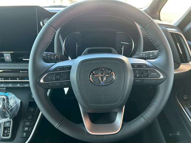 トヨタ ノア １．８ ハイブリッド Ｓ－Ｚ R7年 (東海) 99