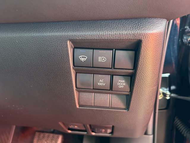 トヨタ ノア １．８ ハイブリッド Ｓ－Ｚ R7年 (東海) 99