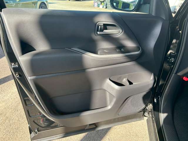 トヨタ ノア １．８ ハイブリッド Ｓ－Ｚ R7年 (東海) 99