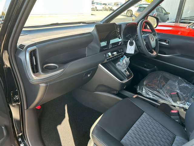 トヨタ ノア １．８ ハイブリッド Ｓ－Ｚ R7年 (東海) 99