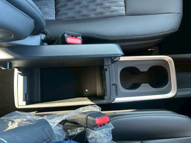 トヨタ ノア １．８ ハイブリッド Ｓ－Ｚ R7年 (東海) 99