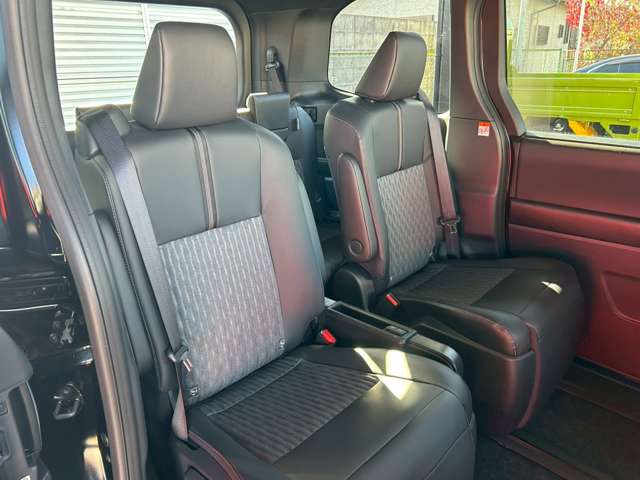 トヨタ ノア １．８ ハイブリッド Ｓ－Ｚ R7年 (東海) 99