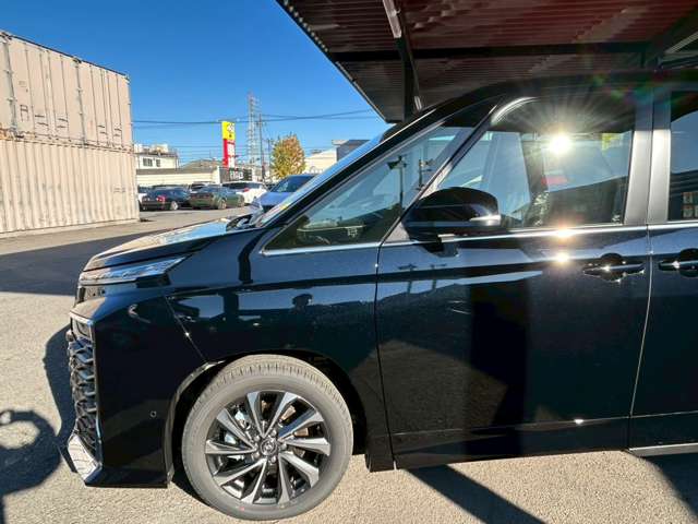 トヨタ ヴォクシー １．８ ハイブリッド Ｓ－Ｚ R7年 (東海) 99