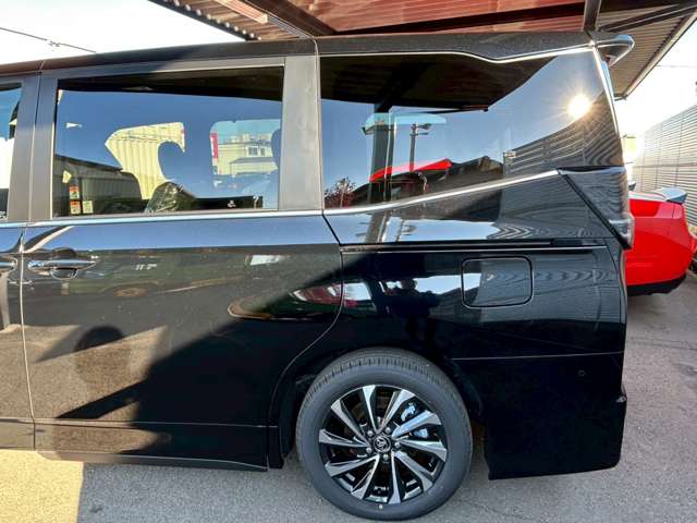 トヨタ ヴォクシー １．８ ハイブリッド Ｓ－Ｚ R7年 (東海) 99