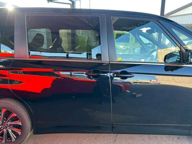 トヨタ ヴォクシー １．８ ハイブリッド Ｓ－Ｚ R7年 (東海) 99