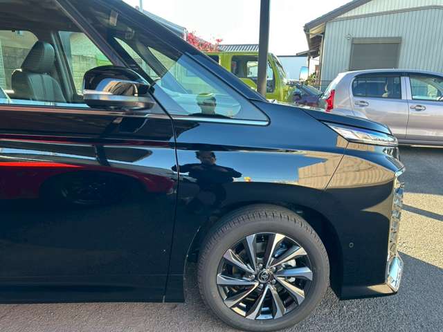 トヨタ ヴォクシー １．８ ハイブリッド Ｓ－Ｚ R7年 (東海) 99