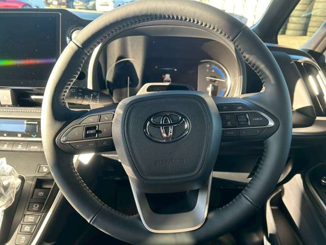 トヨタ ヴォクシー １．８ ハイブリッド Ｓ－Ｚ R7年 (東海) 99