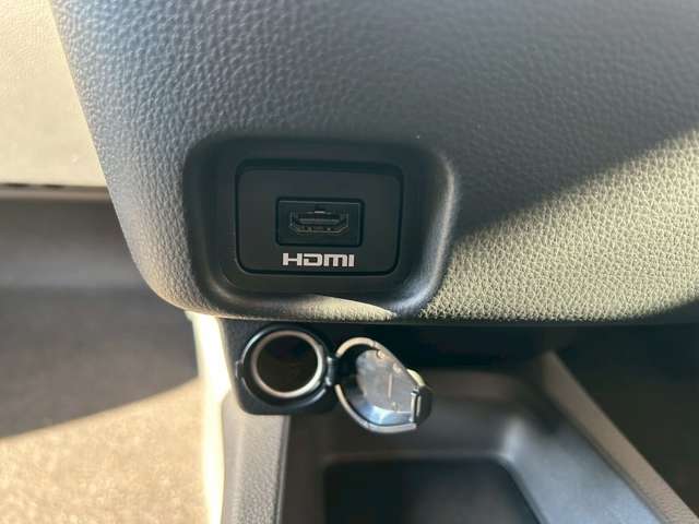 トヨタ ヴォクシー １．８ ハイブリッド Ｓ－Ｚ R7年 (東海) 99