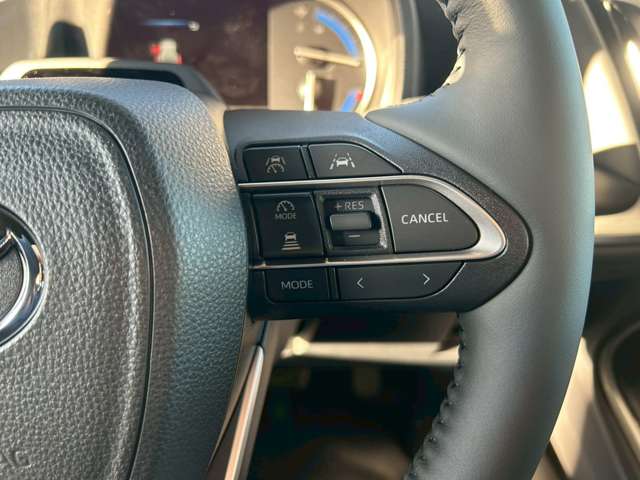 トヨタ ヴォクシー １．８ ハイブリッド Ｓ－Ｚ R7年 (東海) 99