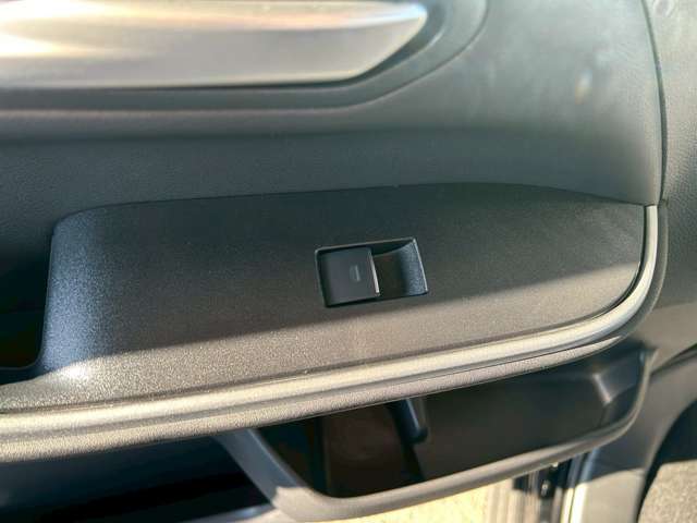 トヨタ ヴォクシー １．８ ハイブリッド Ｓ－Ｚ R7年 (東海) 99