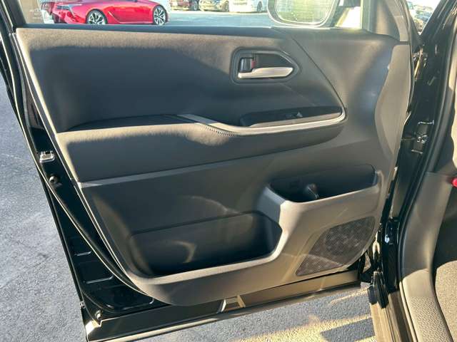 トヨタ ヴォクシー １．８ ハイブリッド Ｓ－Ｚ R7年 (東海) 99