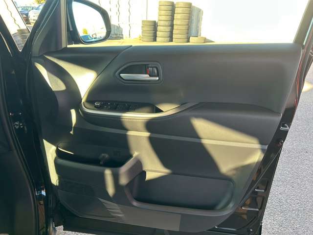 トヨタ ヴォクシー １．８ ハイブリッド Ｓ－Ｚ R7年 (東海) 99