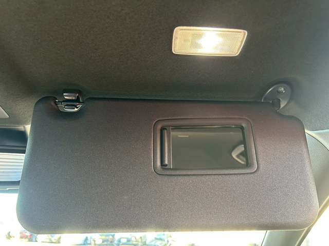 トヨタ ヴォクシー １．８ ハイブリッド Ｓ－Ｚ R7年 (東海) 99