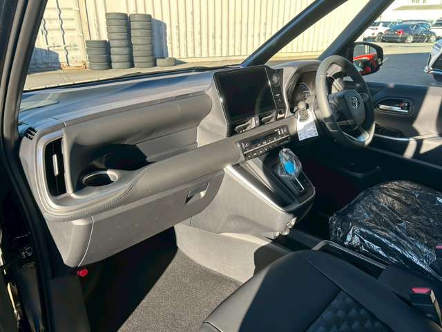 トヨタ ヴォクシー １．８ ハイブリッド Ｓ－Ｚ R7年 (東海) 99