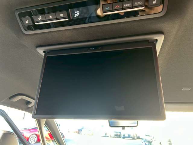 トヨタ ヴォクシー １．８ ハイブリッド Ｓ－Ｚ R7年 (東海) 99