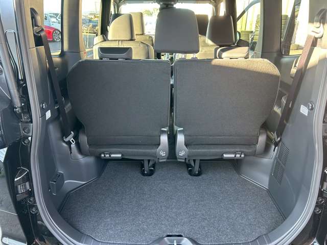 トヨタ ヴォクシー １．８ ハイブリッド Ｓ－Ｚ R7年 (東海) 99