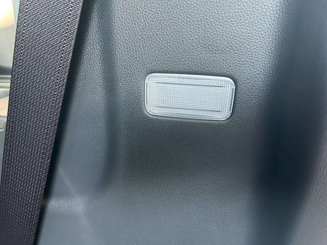 トヨタ ヴォクシー １．８ ハイブリッド Ｓ－Ｚ R7年 (東海) 99