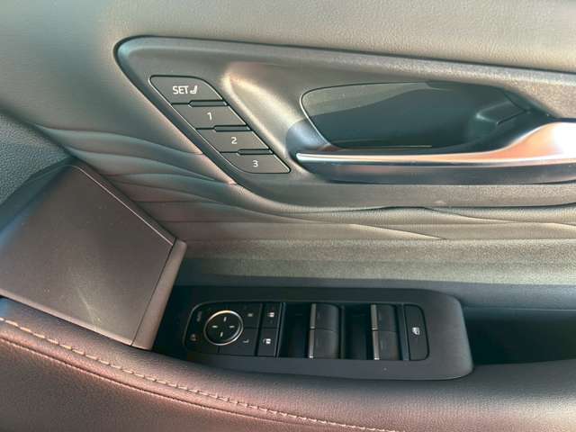 トヨタ アルファード　ハイブリッド ハイブリッド ２．５ Ｚ R7年 (東海) 99