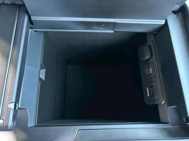 トヨタ アルファード　ハイブリッド ハイブリッド ２．５ Ｚ R7年 (東海) 99