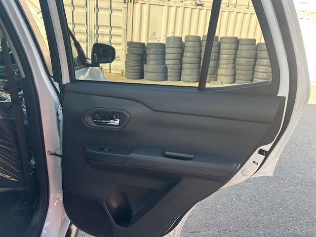 トヨタ ライズ　ハイブリッド ハイブリッド １．２ Ｚ R7年 (東海) 99